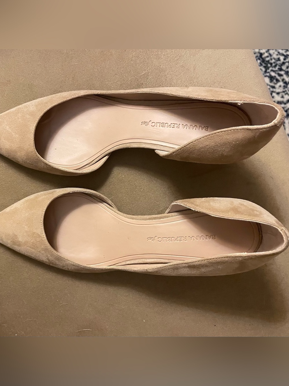 Banana Republic Nude Suede Pointed Toe heels